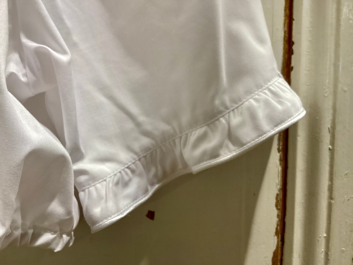 Dirndlbluse mit Rüschen